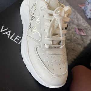 VALENTINO BY MARIANO VALENTINO  (Bernice Monogram Chunky Leather Sneakers)